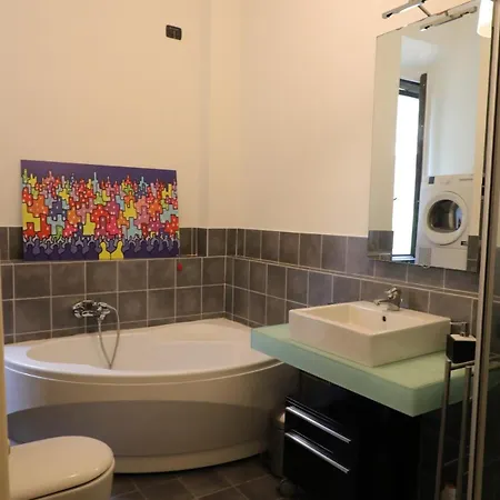 Hostmate - - Robbia - Citylife アパート *